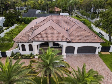 Located in the highly desirable South Miami / Coral Gables - photo 2