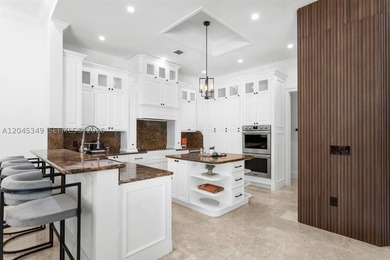 Located in the highly desirable South Miami / Coral Gables - photo 6