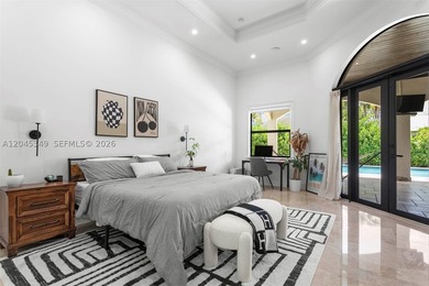 Located in the highly desirable South Miami / Coral Gables - photo 10