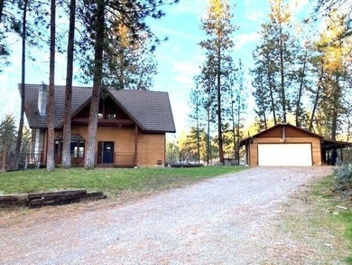 Lake Roosevelt Home For Sale in Kettle Falls Washington