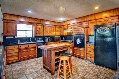 Golden Eagle Ranch - You have to see this one to believe it. The - photo 12