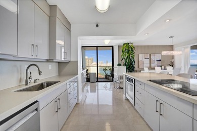 Welcome to elevated living at Turnberry Isle North. This - photo 12
