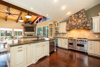 Welcome to the ultimate multi-generational golf estate located - photo 17