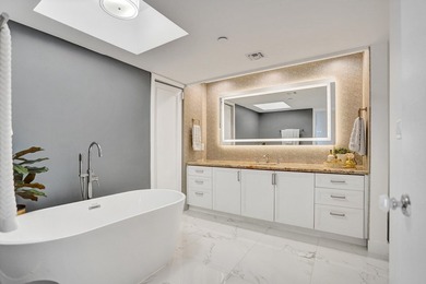 Welcome to elevated living at Turnberry Isle North. This - photo 17