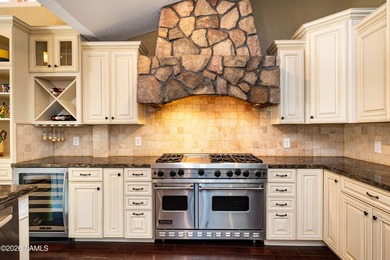 Welcome to the ultimate multi-generational golf estate located - photo 18