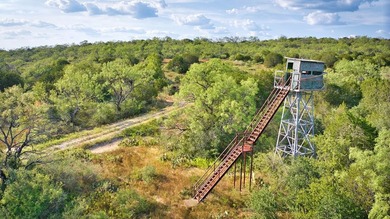 Golden Eagle Ranch - You have to see this one to believe it. The - photo 27
