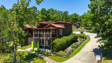 PLEASE VIEW VIRTUAL TOUR LINK! Welcome to lake living in the - photo 30