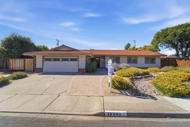 Welcome to 40692 Ladero St, an inviting single-story - photo 31
