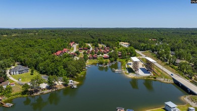 PLEASE VIEW VIRTUAL TOUR LINK! Welcome to lake living in the - photo 34