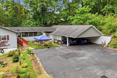 Charming Home in Hardin Valley with Room to roam and relax - photo 2