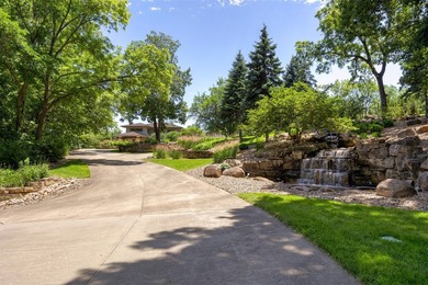 A true architectural masterpiece, this nearly 10,000-sq-ft - photo 4