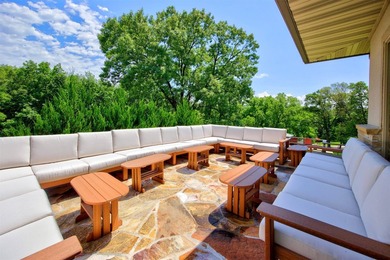 A true architectural masterpiece, this nearly 10,000-sq-ft - photo 6