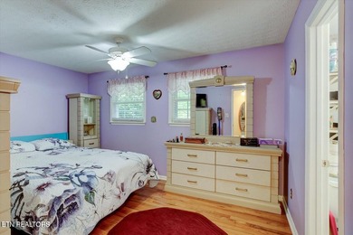 Charming Home in Hardin Valley with Room to roam and relax - photo 9