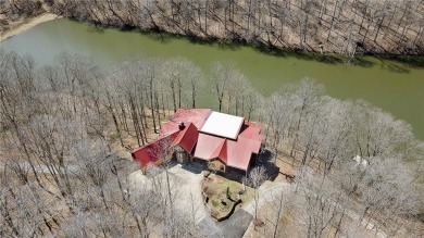 (private lake, pond, creek) Home For Sale in Paragon Indiana