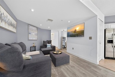 Beautifully Remodeled Corner Unit - Close to Las Olas The - photo 6