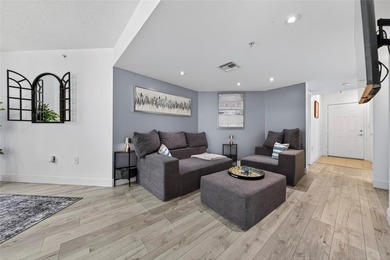 Beautifully Remodeled Corner Unit - Close to Las Olas The - photo 8