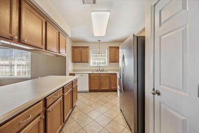 Welcome to this inviting and well-maintained Shadow Lakes patio - photo 11