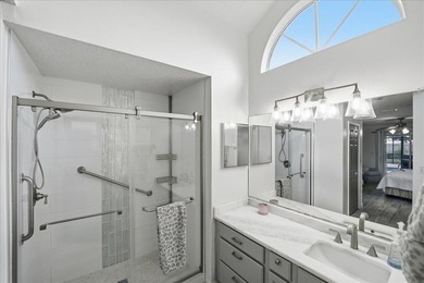 Welcome home to this beautifully updated 3-bedroom, 2-bath pool - photo 11