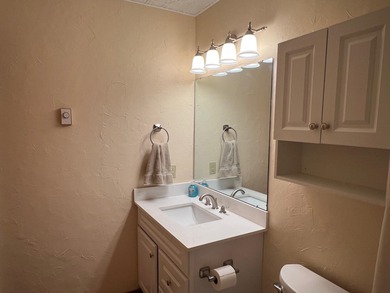 Elegantly remodeled Snow Fire unit with great location and - photo 12