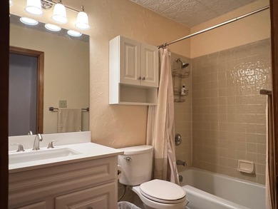 Elegantly remodeled Snow Fire unit with great location and - photo 13
