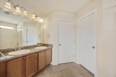 Welcome to this inviting and well-maintained Shadow Lakes patio - photo 18
