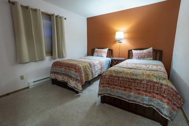 Elegantly remodeled Snow Fire unit with great location and - photo 18