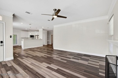 Welcome to Legacy Villas! This well-maintained 3-bedroom, 2-bath - photo 10
