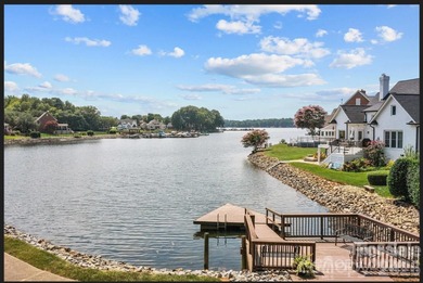 Lake Norman Condo For Sale in Cornelius North Carolina