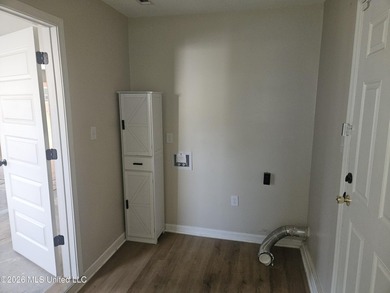 Recently remodeled & qualifies for FHA $100.00 down payment - photo 5
