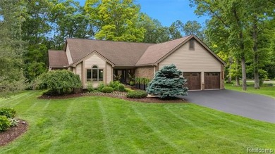 Lake Oakland Home Active Under Contract in Independence Township Michigan