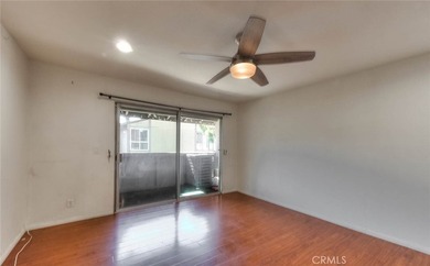 Beautiful 3-bedroom, 2-bath condo featuring an open floor plan - photo 12
