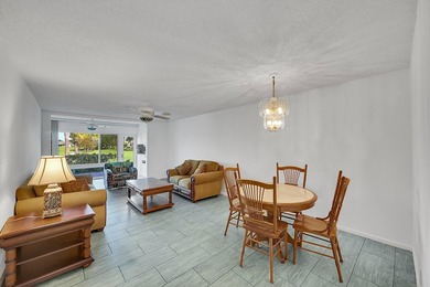 Gorgeous oversized lakefront corner villa in trendy Delray Beach - photo 12