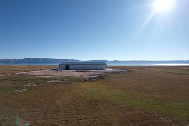 This is a one of a kind property! Lake access, and an 18,000 - photo 3