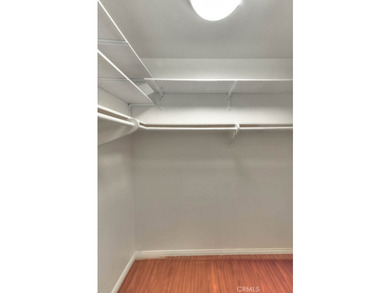 Beautiful 3-bedroom, 2-bath condo featuring an open floor plan - photo 14
