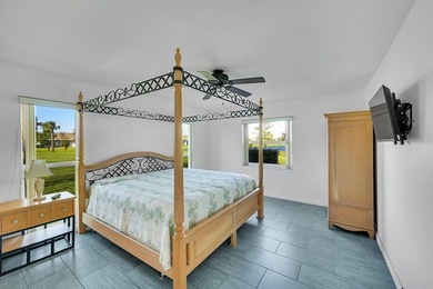 Gorgeous oversized lakefront corner villa in trendy Delray Beach - photo 18
