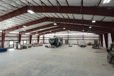 This is a one of a kind property! Lake access, and an 18,000 - photo 9