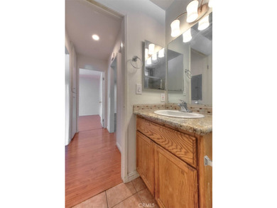 Beautiful 3-bedroom, 2-bath condo featuring an open floor plan - photo 23