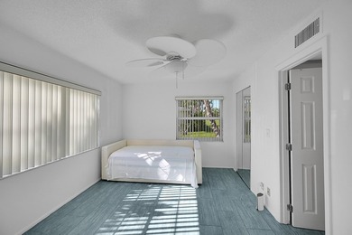 Gorgeous oversized lakefront corner villa in trendy Delray Beach - photo 24