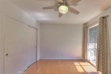 Beautiful 3-bedroom, 2-bath condo featuring an open floor plan - photo 25