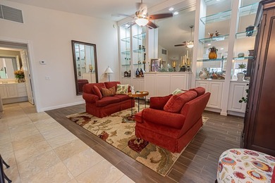Lakes at Tradition! Beautifully updated 2/2/2 Villa. Interior - photo 4