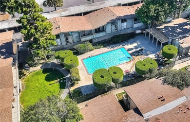 Beautiful 3-bedroom, 2-bath condo featuring an open floor plan - photo 46