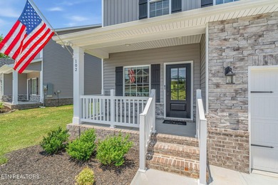 Welcome to 102 East Fortenberry St! This move-in ready 3-bedroom - photo 2