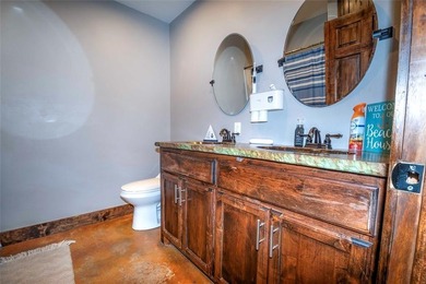 Be amazed every day by this exceptional 40-acre retreat just - photo 22