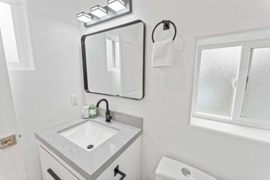 Modern Two-Story Elegance in Central Brisbane Minutes from SF & - photo 24