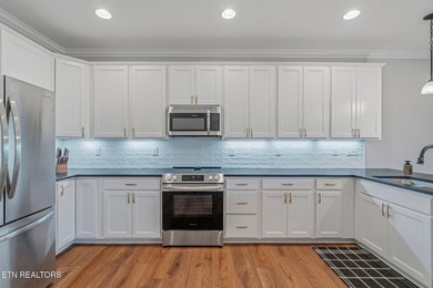 Welcome to 102 East Fortenberry St! This move-in ready 3-bedroom - photo 7