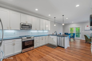 Welcome to 102 East Fortenberry St! This move-in ready 3-bedroom - photo 8
