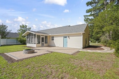Price Improvement! Beautifully updated 3BR/2BA pond-front home - photo 29