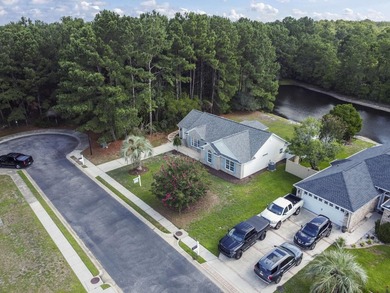 Price Improvement! Beautifully updated 3BR/2BA pond-front home - photo 35