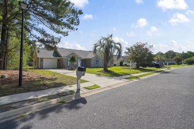 Price Improvement! Beautifully updated 3BR/2BA pond-front home - photo 41