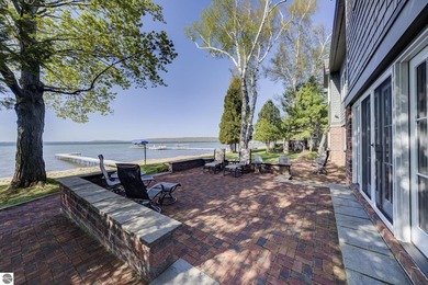 Set on the coveted south end of Big Glen Lake with 90 feet of - photo 5